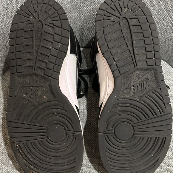 Nike Dunks “Pandas” leather high tops, youth 3.5 - Picture 7 of 8